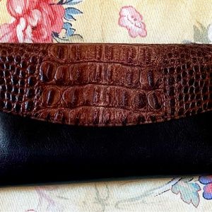 BRAHMIN WALLET Vintage gently used